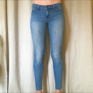 Light Wash Hollister Skinny Jeans